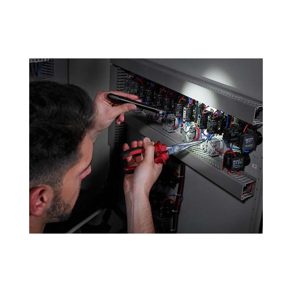 akcesoria biurowe 4 alibiuro.pl Latarka kieszonkowa BRENNENSTUHL Lux Premium LED 100lumen czarna 88