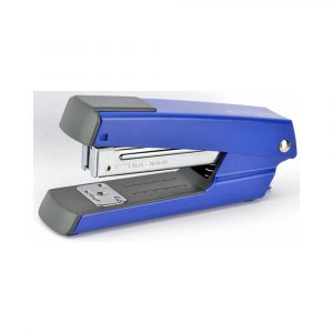 artykuły biurowe 4 alibiuro.pl Zszywacz KANGARO DS 35 zszywa do 30 kartek metalowy w pudełku PP granatowy 96