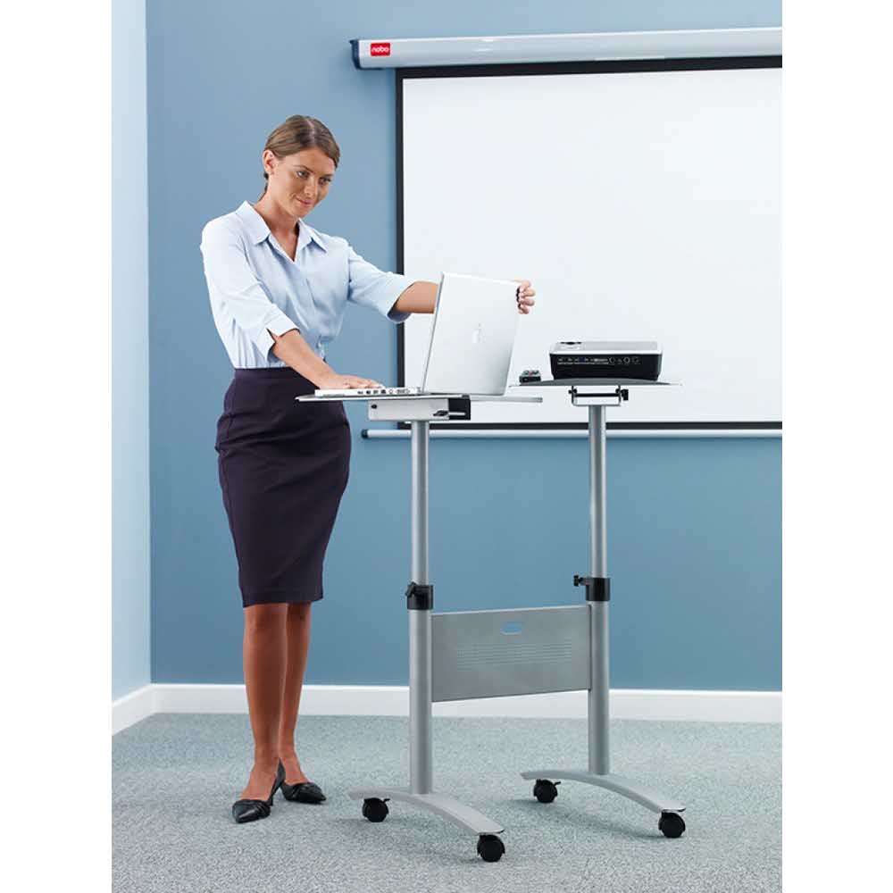 stojak mobilny 4 alibiuro.pl Stolik multimedialny do projekcji NOBO mobilny metalowy dwupoziomowy srebrny 82