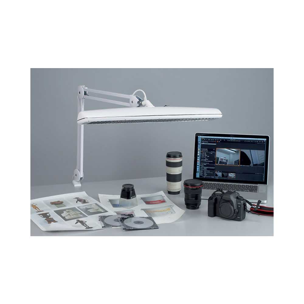 urządzenia biurowe 4 alibiuro.pl Lampka energooszczędna na biurko MAULatelier 3x14W mocowana zaciskiem biała 70