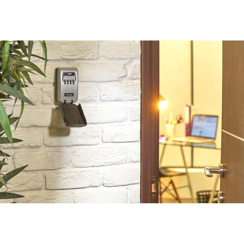 sejfy 7 alibiuro.pl MASTER LOCK KASETKA NA KLUCZE XL Z ZAMKIEM SZYFROWYM I PODWIETLENIEM 5425EURD 41