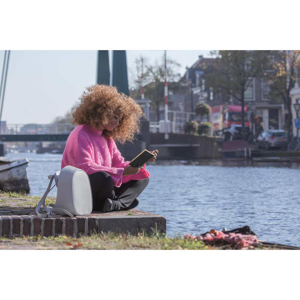 torby i plecaki 7 alibiuro.pl XD DESIGN PLECAK ANTYKRADZIEOWY BOBBY ELLE FASHION JASNY SZARY P N P705.220 57