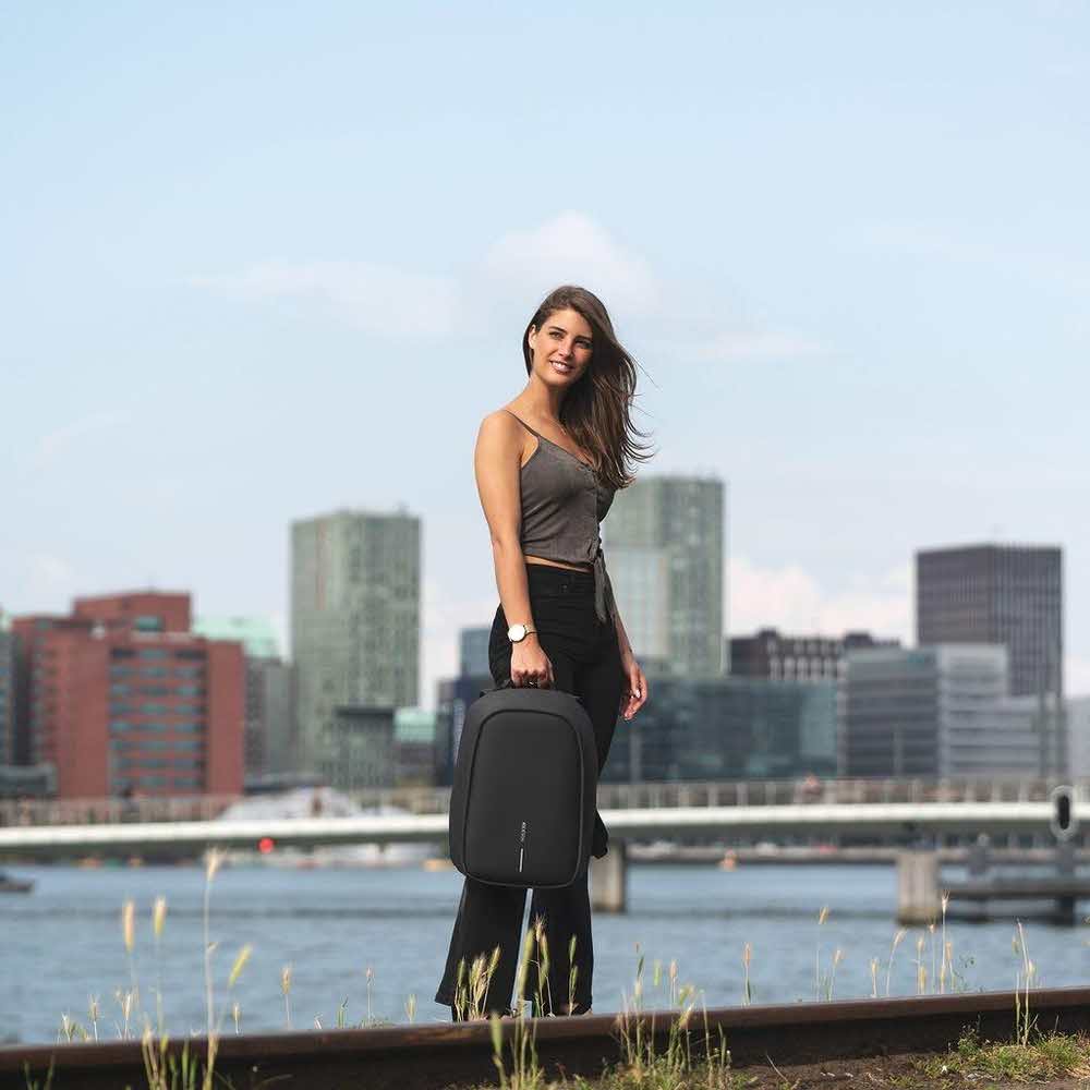 zaopatrzenie dla biura 7 alibiuro.pl XD DESIGN PLECAK ANTYKRADZIEOWY BOBBY HERO SMALL CZARNY P N P705.701 23