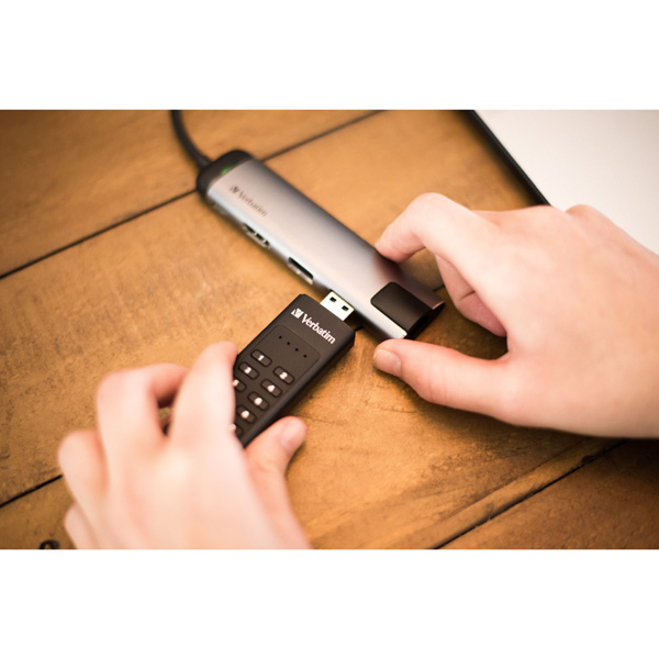 Verbatim USB flash disk USB 3.0 3.2 Gen 1 64GB Keypad Secure czarny 49428 256bitowe szyfrowanie AES LED złącze USB A - obrazek 7