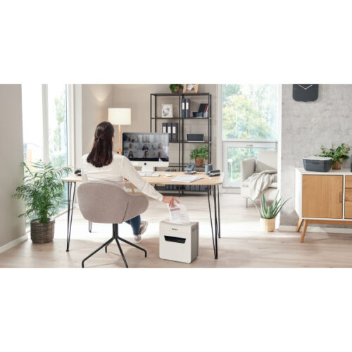 80910000_n_08.jpg Niszczarka Leitz IQ Protect Premium 8X, P4, 8 kartek, 14 l kosz