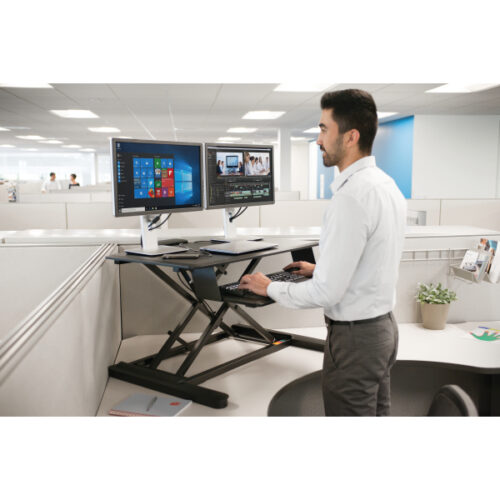 K52804WW_iu_04.jpg Stanowisko na biurko Kensington SmartFit™ do pracy w pozycji stojącej lub siedzącej, czarne