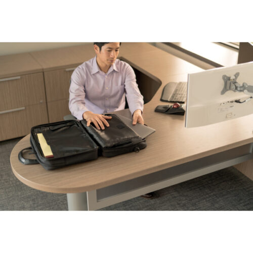 K60386EU_iu_08.jpg Torba Kensington Contour™ 2.0 Business na laptopa 15.6“